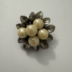 Pearl Flower Brooch