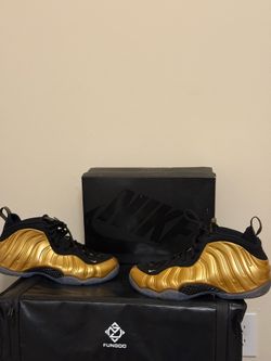 Size 10 - Nike Air Foamposite One Metallic Gold