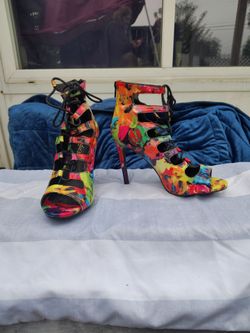 Steve Madden Cynthia Floral Multi Lace Up Peep Toe Stiletto Booties -Size 8