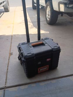 Rigid rolling tool box