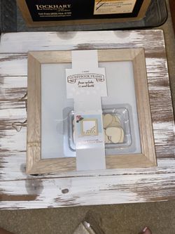 Wedding guest frame sign