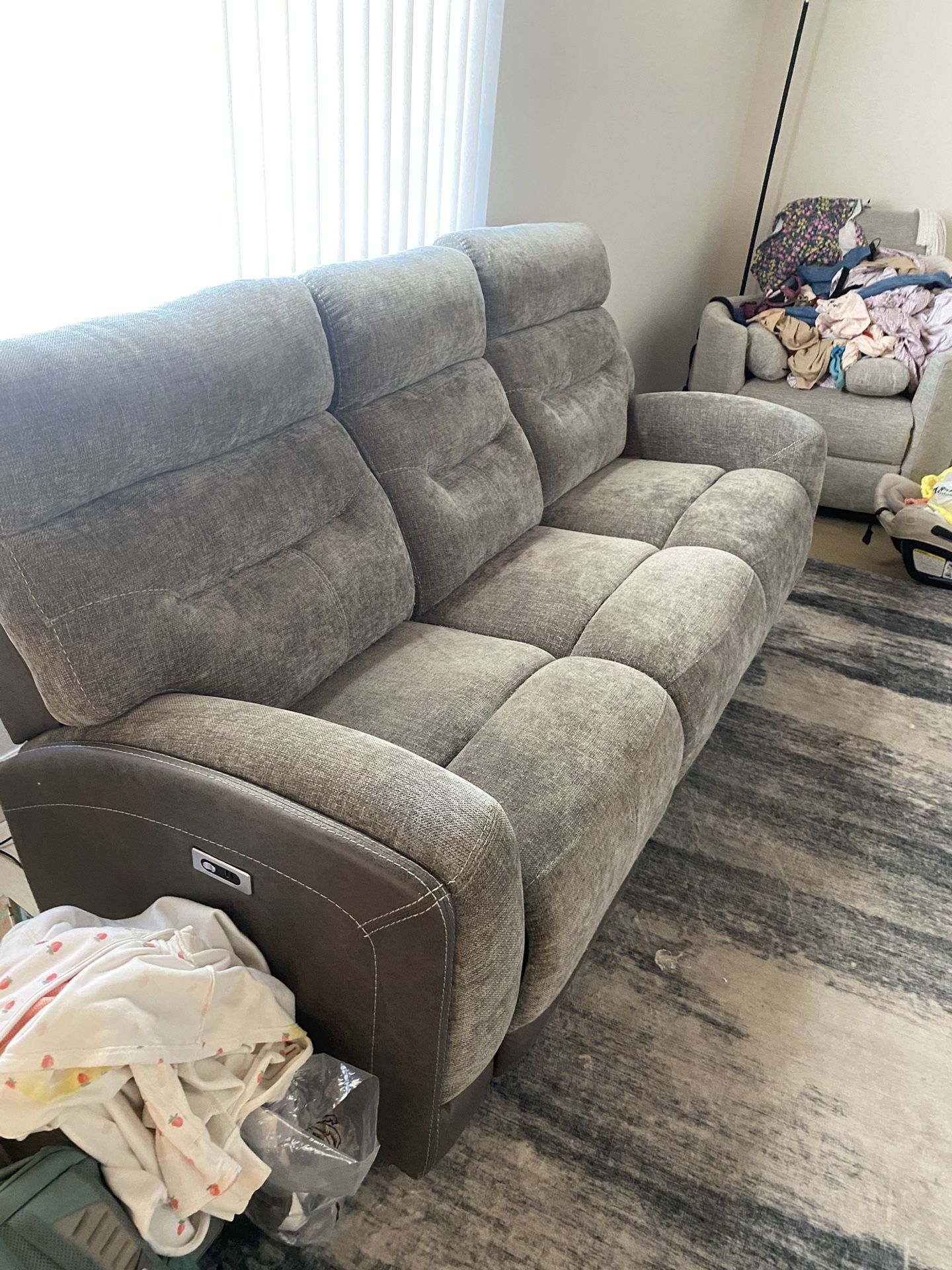 Recallable Couch