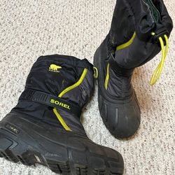 Boys Snow Boot Size 6