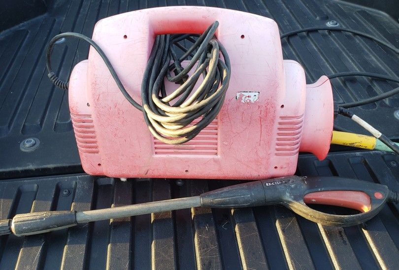 Ex-Cell Electric Pressure Washer 1300 PSI Machine Works Great! (Spray Hose Needs to be Repaired or Replaced) OBO!!