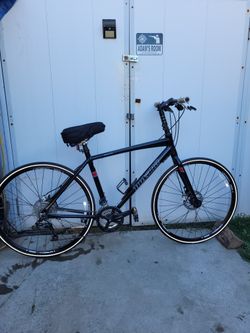 Mens ROAD BIKE in Excellent Condition!