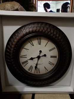 20" Farmhouse Round Wall Clock
