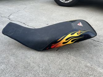suzuki z400 seat