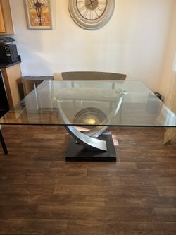Glass Dinner Table OBO