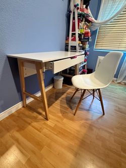 Desk & chair