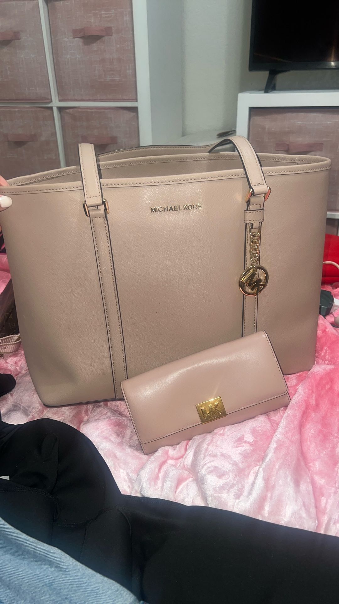 Mk Nude Tote With Wallet