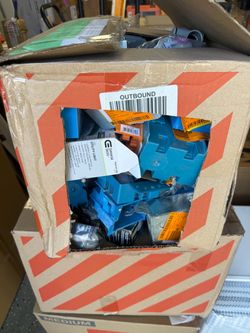 Commercial Electric Utility Light Lot