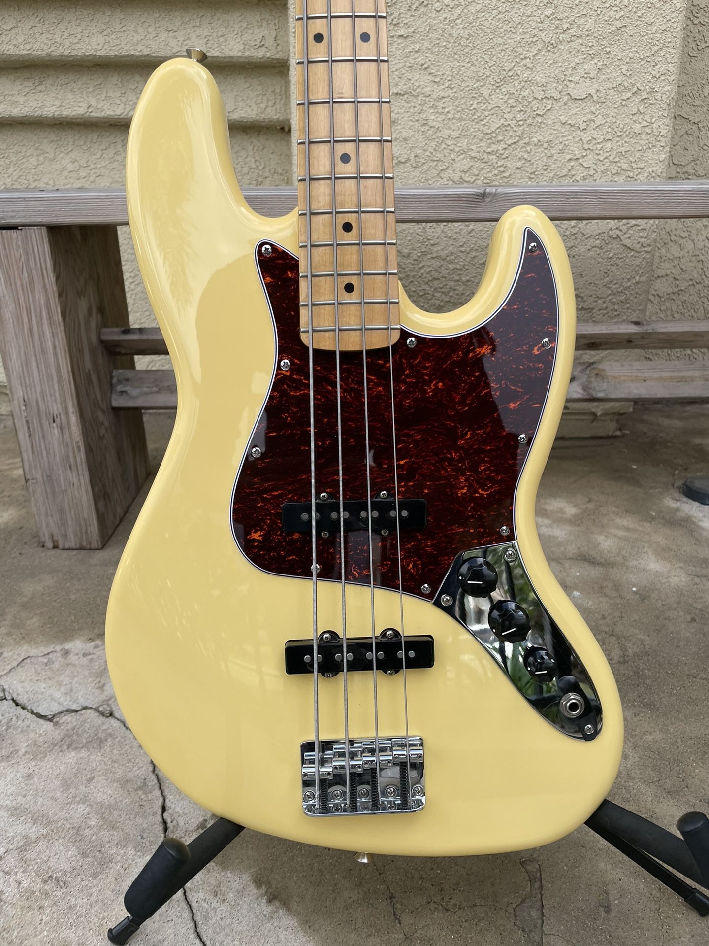 Like New Fender Jazz Bass For Sale