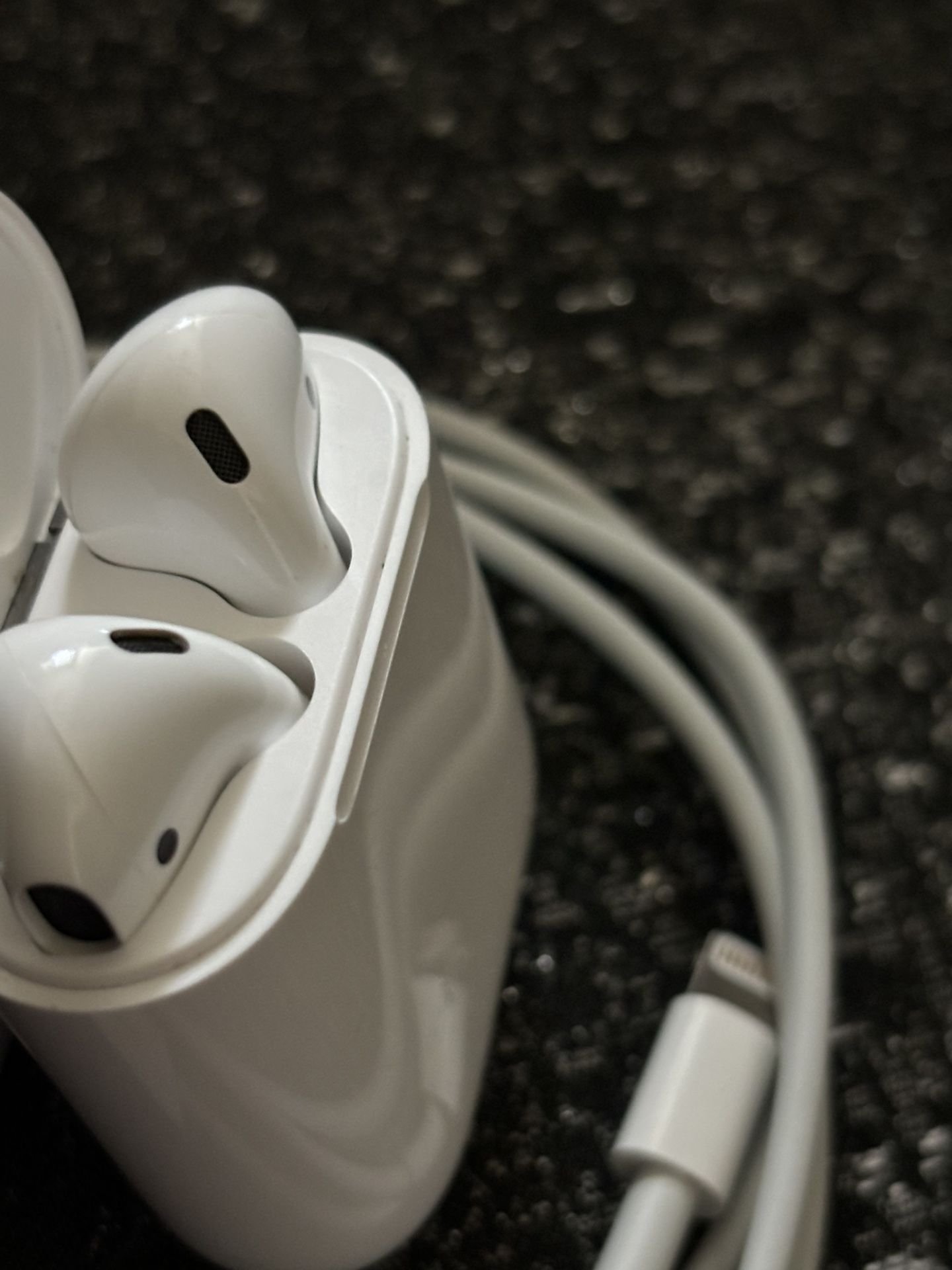 Apple AirPods 2nd Generation 