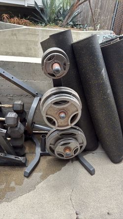 Plates for weight lifting