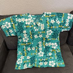 Hawaiian Print Scrub Top- Size Small