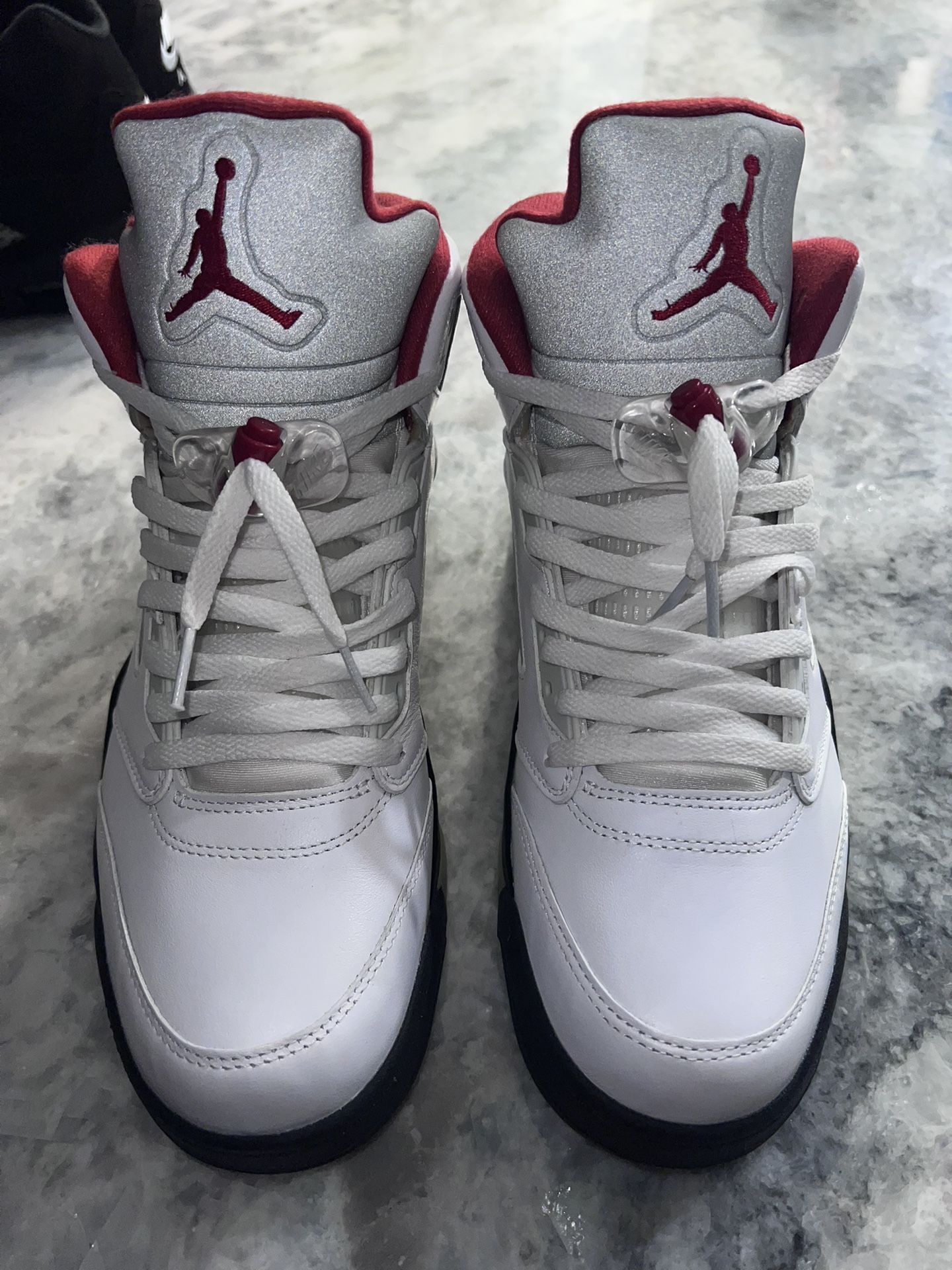 Air Jordan 5 Fire Red Sz9.5