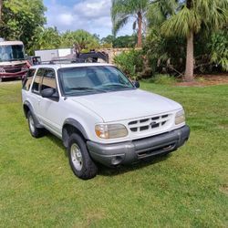 2000 Ford Explorer Sport