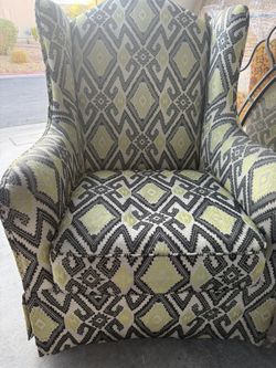 Nice Accent Chair!!! Comfy
