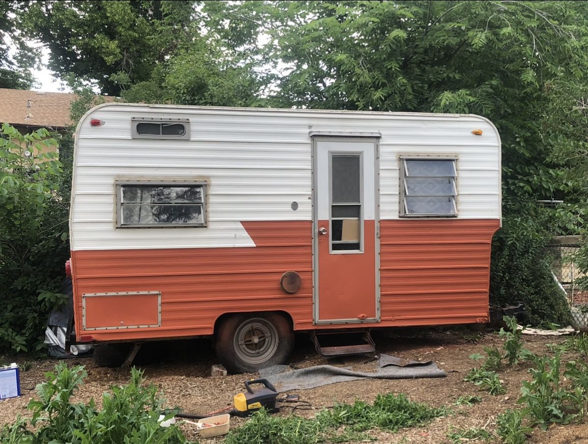 1970s RedDale Vintage Camper