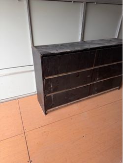 Modern 6 drawer dresser