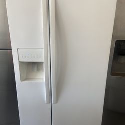 Whirlpool Refrigerator 