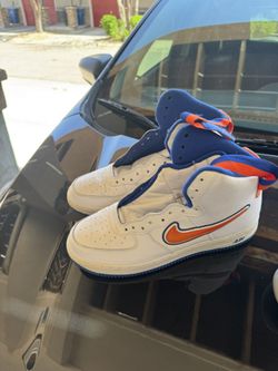 Swoosh Nike orange and blue men’s size 11 1/2