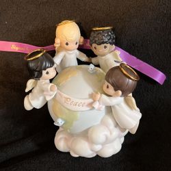 Precious Moments “HIS LOVE WILL UPHOLD THE WORLD 🌎 “ Signed By Sam Butcher (RARE)