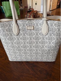Kate spade tote bag. Large size