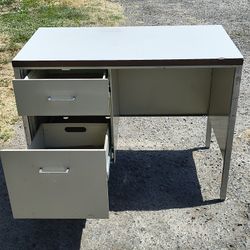 Metal Desk, Solid Wood Table, Decorative Pot 