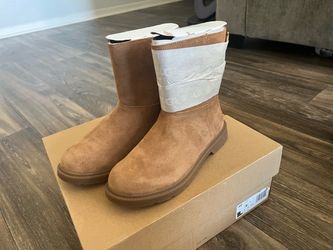 Uggs size 4