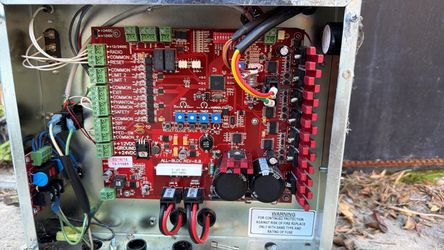 Sliding or swing electric gate slow or noisy? I handle all movement problems 