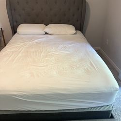 Queen Bed Set