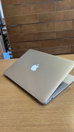 Apple MacBook Air 13” i5/8GB/256GB SSD $180