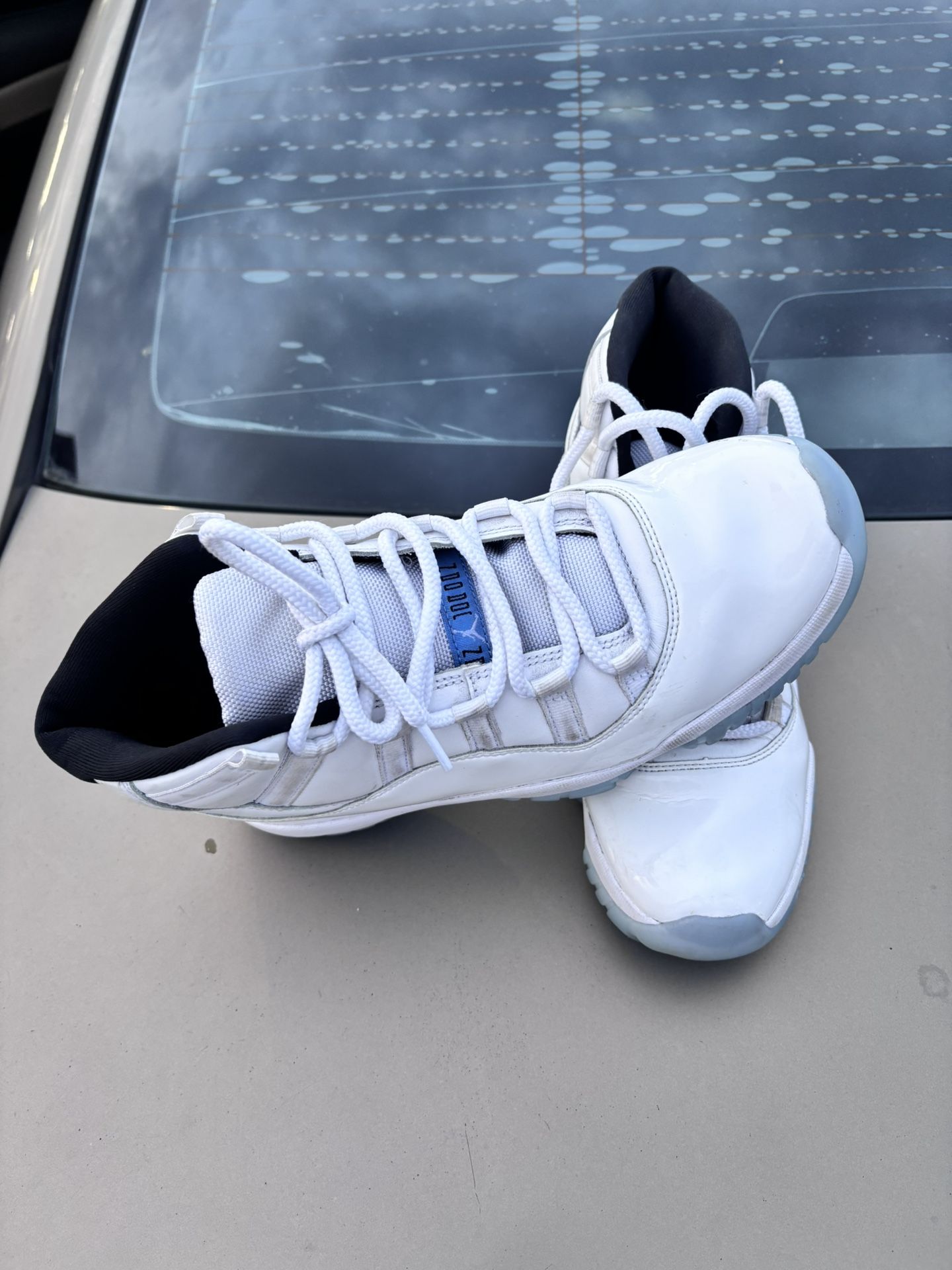 Air Jordan 11 Retro "Columbia / Legend Blue"