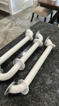 Handicap assist bars