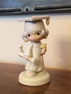 Graduation  Girl Figurine - Enesco Jonathan & David Precious Moments