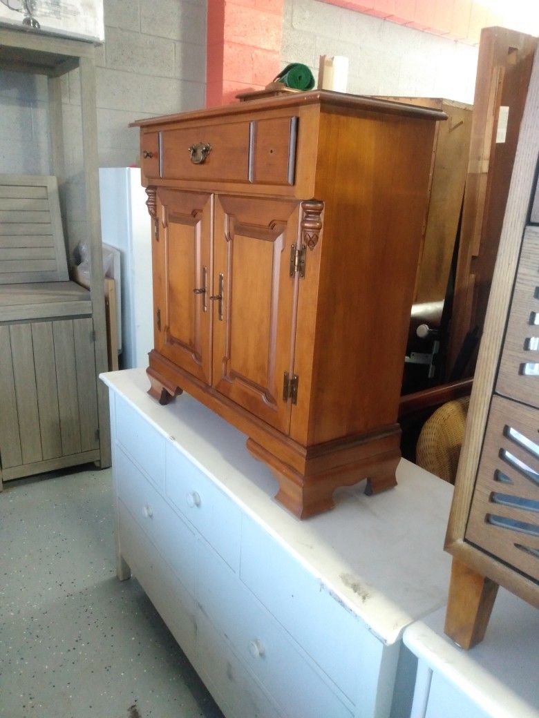 This Item Is A Great Item To Have In Your Living Room Is Small for Sale