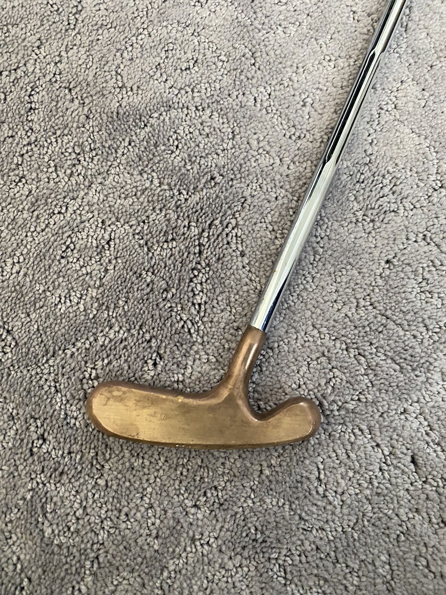 Acushnet Bullseye Putter