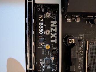 NZXT B550 All white Motherboard, AM4 Socket DDR4 RAM