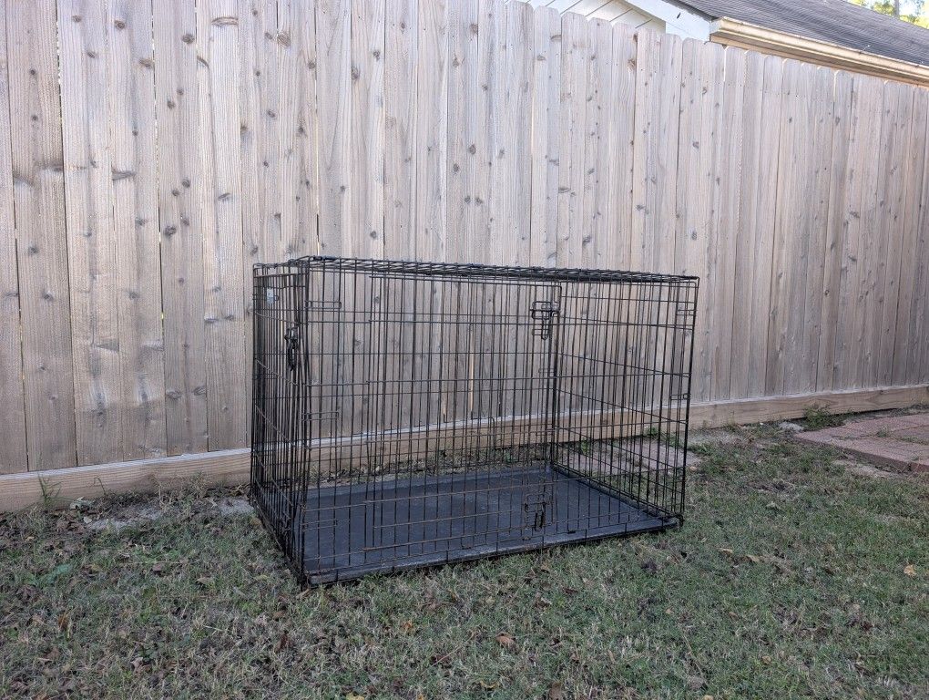 I Crate Large Pet cage In Great Shape and Portable!