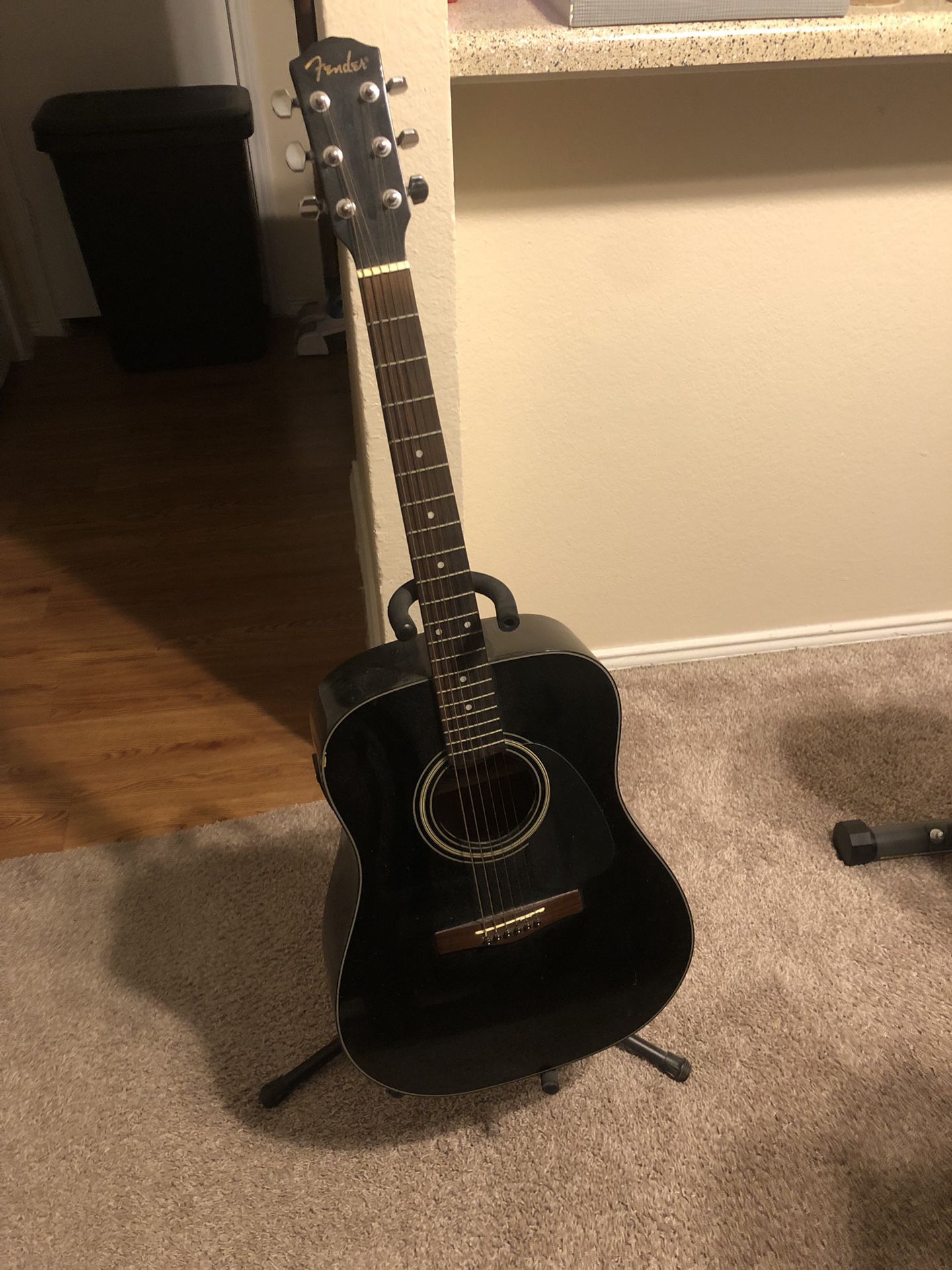 Fender Electric Acoustic Guitar Stand Included 