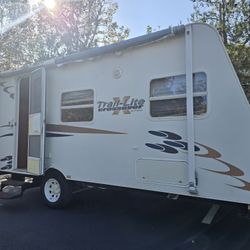 2009 R-VISION TRAIL-LITE 