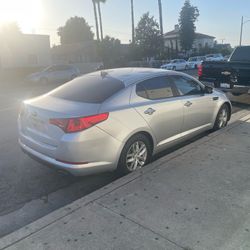 Kia Optima 2013 , Salvage , 83,000 Millas 