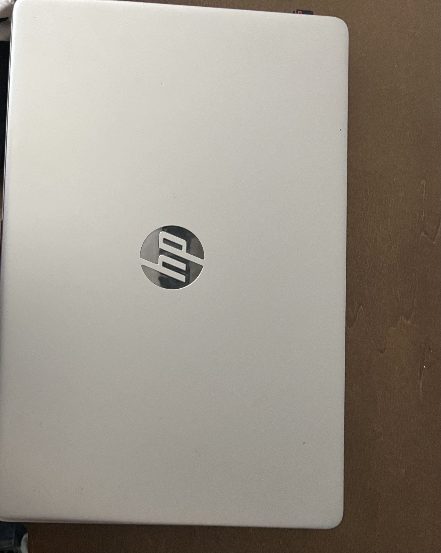 HP Laptop (touchscreen)11th Gen  With Charger