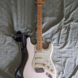 Deluxe Roadhouse Stratocaster