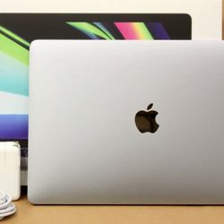 🎄Macbook Pro 13” 2020 Touchbar Original Box Photoshop Illustrator Indesign Apple Care🎄🎁🎁