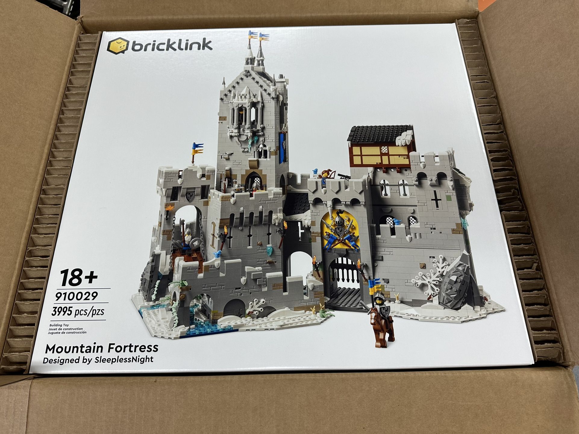 LEGO Bricklink Designer Program Series Mountain Fortress *In hand*