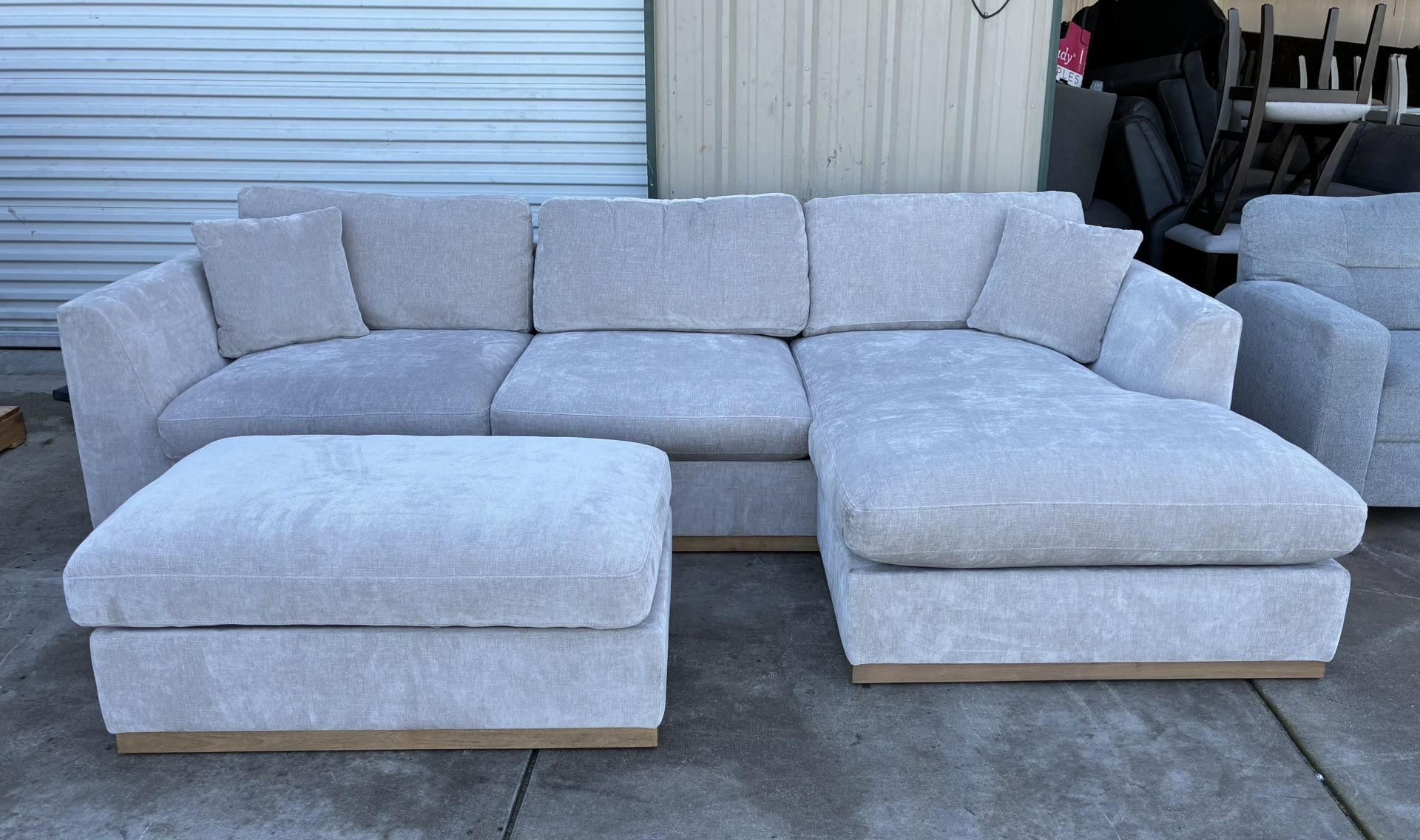 HENREDON REVERSIBLE SOFA CHAISE