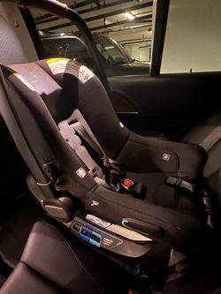 Nuna Pipa Aire Rx and car seat base
