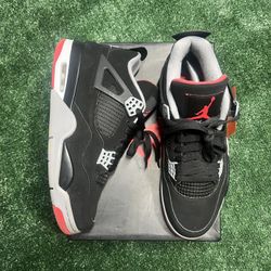 Jordan 4 Bred